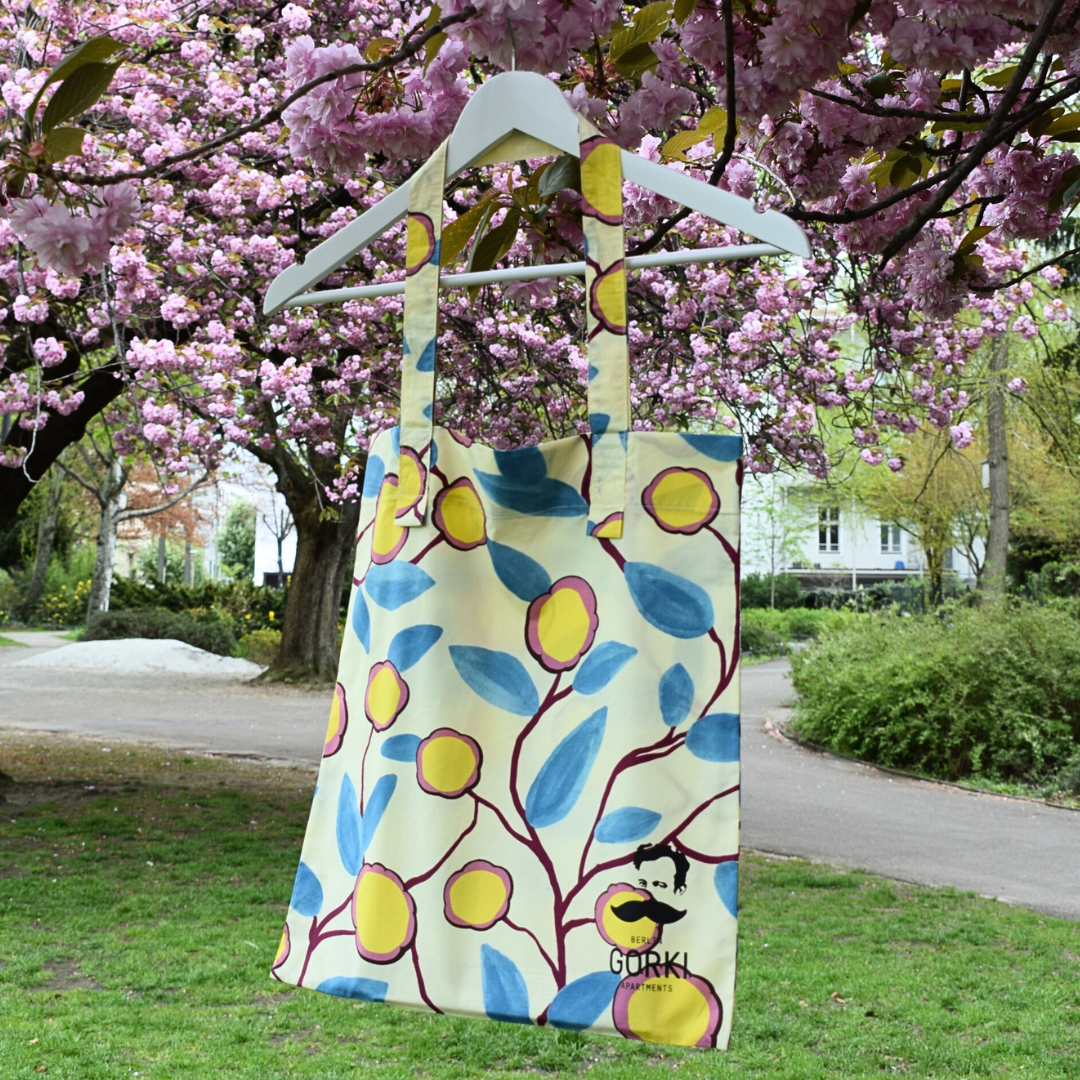 Odeeh Tasche mit gelbem Blumenmuster